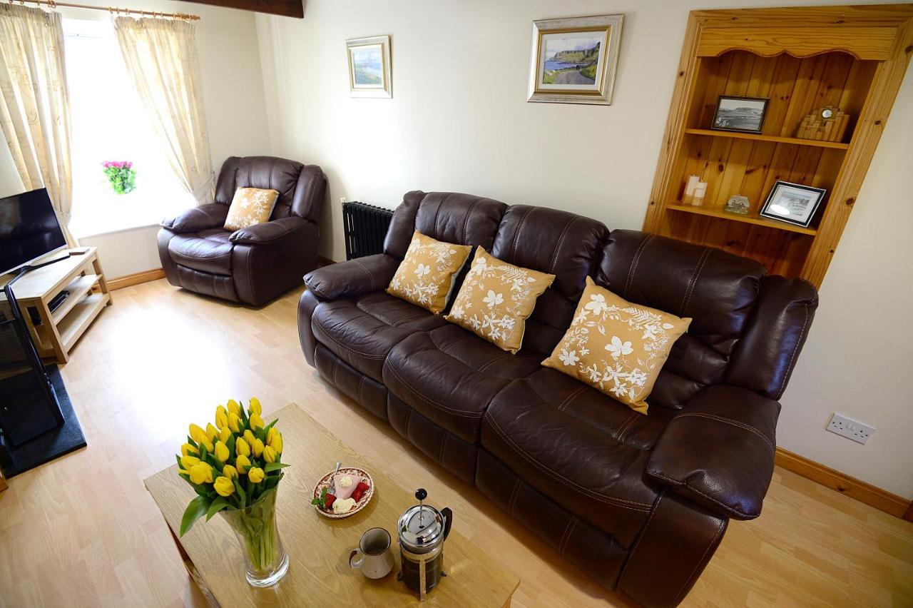 Village Cottage Bushmills Exterior photo